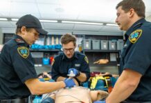 Confederation College and Collège Boréal expand access to Advanced Care Paramedic program in Northeastern Ontario Confederation College Paramedic Students