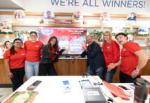 Thunder Bay 50/50 Grand Prize Exceeds $2.5 Million Guarantee in Record Time Thunder Bay 50/50 Store Staff; Shalu Sujuprasad, Lindsay Puhalski, Cassandra Carangi, Glenn Craig, Dawn Sebesta and Marco Belcamino celebrating the moment the December 50/50 passed the $2.5M Guarantee!