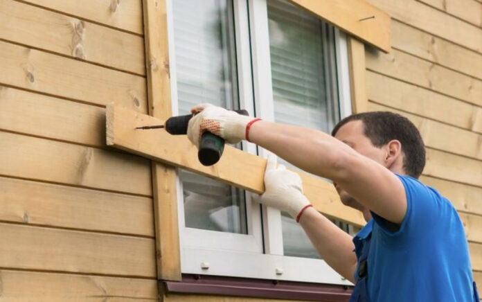 Installing windows in winter takes planning, but understanding seasonal challenges makes the job smoother. Cold temperatures, frozen surfaces, and rigid materials create issues not seen in warmer weather.