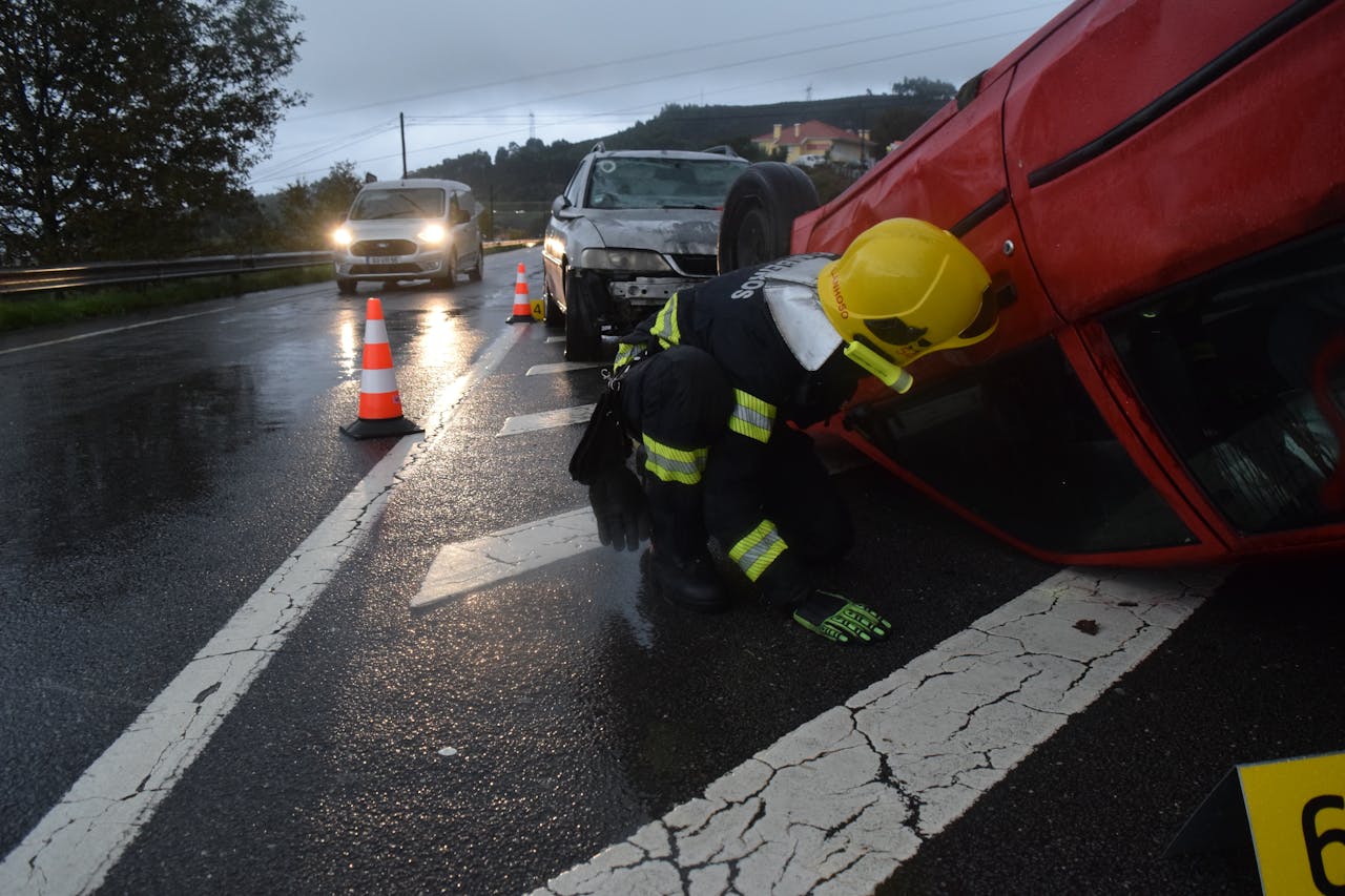 Photo by Rui Dias: https://www.pexels.com/photo/emergency-response-scene-in-rainy-povoa-de-lanhoso-35162427/