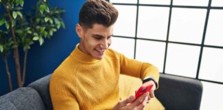 Here is How Canadians Choose Their Online Bookmaker Safely Five years ago, most punters still used laptops. Now phones handle 84% of sports betting worldwide.