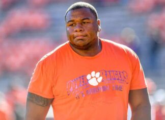 Dexter Lawrence Extends Impact Beyond Football With Community Involvement Dexter Lawrence has established himself as one of the most formidable defensive linemen in the NFL