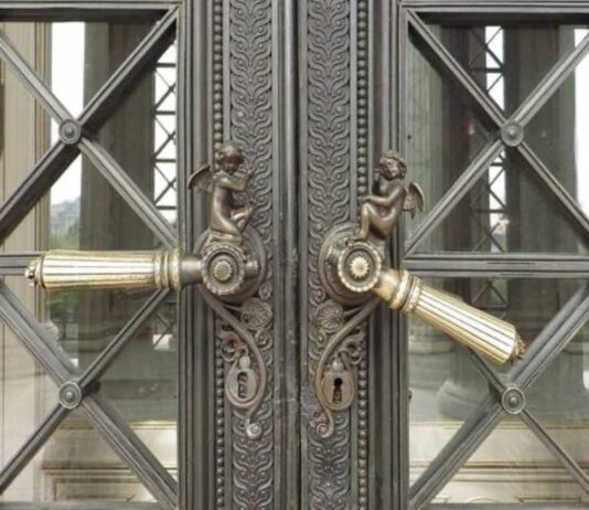 Break-In Aftermath: A 60-Minute Plan to Secure Your Entry Break-In Aftermath: A 60-Minute Plan to Secure Your Entry