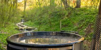 Woodworking in the Service of Stillness. What It Takes to Build a Japanese Bathing Space Japanese Woodworking tech