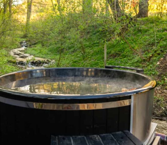 Woodworking in the Service of Stillness. What It Takes to Build a Japanese Bathing Space Japanese Woodworking tech