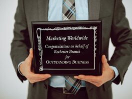 How Corporate Recognition Programs Support Employee Engagement and Leadership Culture What keeps employees engaged and committed to their employer in today's fast-paced and competitive business environment?