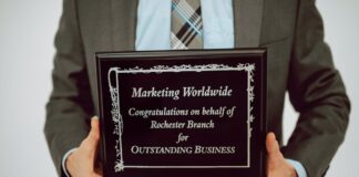 How Corporate Recognition Programs Support Employee Engagement and Leadership Culture What keeps employees engaged and committed to their employer in today's fast-paced and competitive business environment?