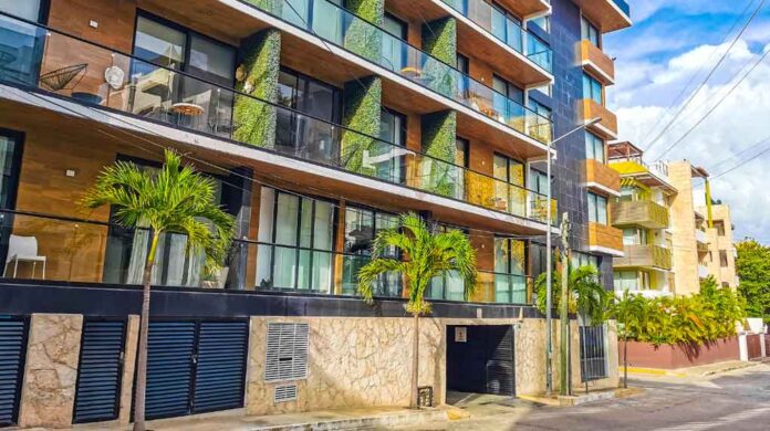 Condos-and-HOA Condo Coverage in August: What the HOA Leaves Out and How Choice Home Warranty Fills The Gap
