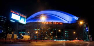 Analysing the Toronto Blue Jays Season So Far A year ago, the Toronto Blue Jays were pushing the Los Angeles Dodgers to Game 7 of the World Series
