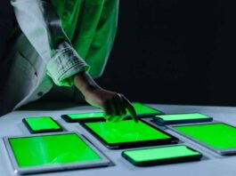 How Artificial Intelligence Is Changing Everyday Work Across Canada Artificial intelligence no longer belongs only to research labs or large technology projects. People across Canada now use AI during ordinary workdays in offices, classrooms, hospitals, farms, warehouses, and public services