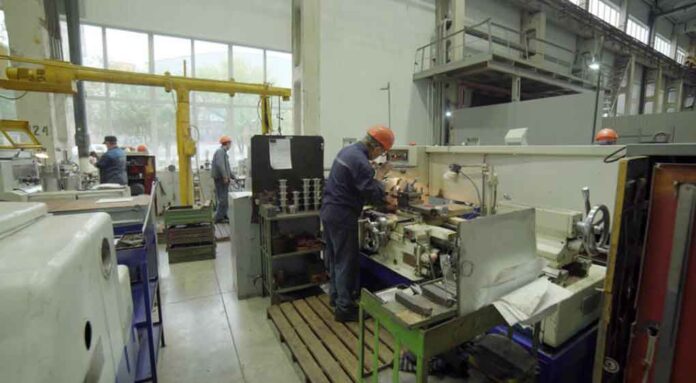 Many advanced manufacturing and laboratory environments depend on maintaining extremely precise air quality conditions Many advanced manufacturing and laboratory environments depend on maintaining extremely precise air quality conditions