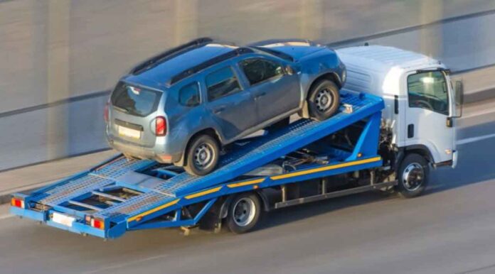 towing-automatice-vehicle You can tow an automatic car, but in most real-world situations, you shouldn’t. Automatic transmissions rely on engine-driven fluid circulation to stay lubricated